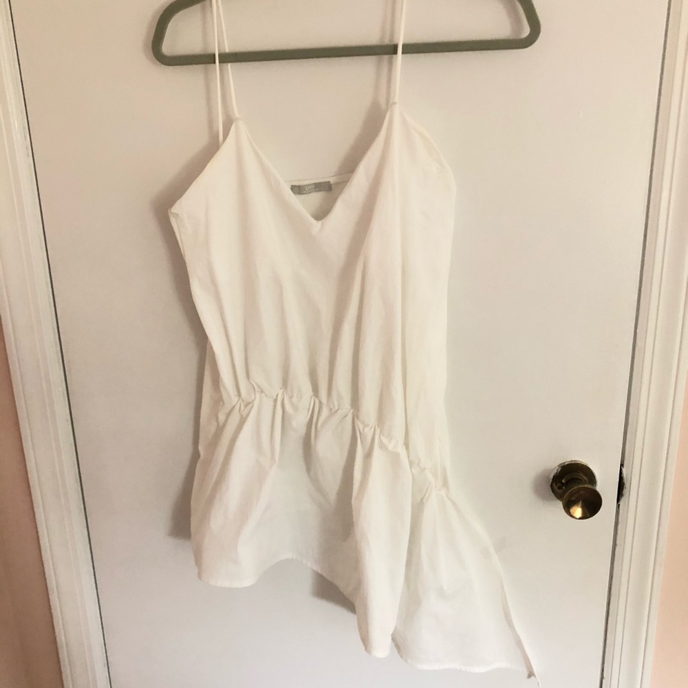 Asymmetrical high/low top